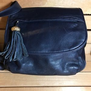 **SOLD** Vintage leather navy blue crossbody bag